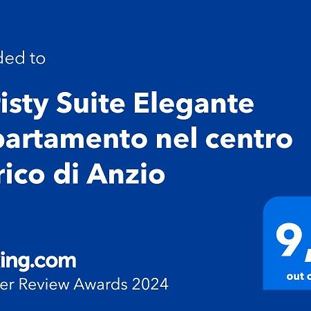 Christy Suite Elegante appartamento nel centro storico di Anzio Esterno foto