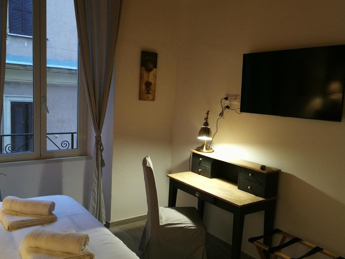 Christy Suite Elegante appartamento nel centro storico di Anzio Esterno foto