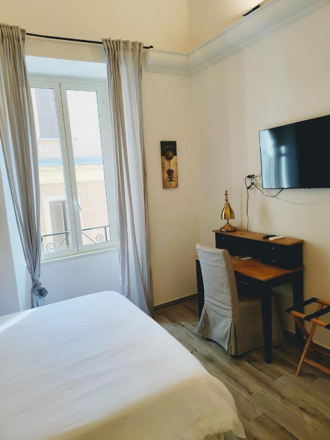 Christy Suite Elegante appartamento nel centro storico di Anzio Esterno foto